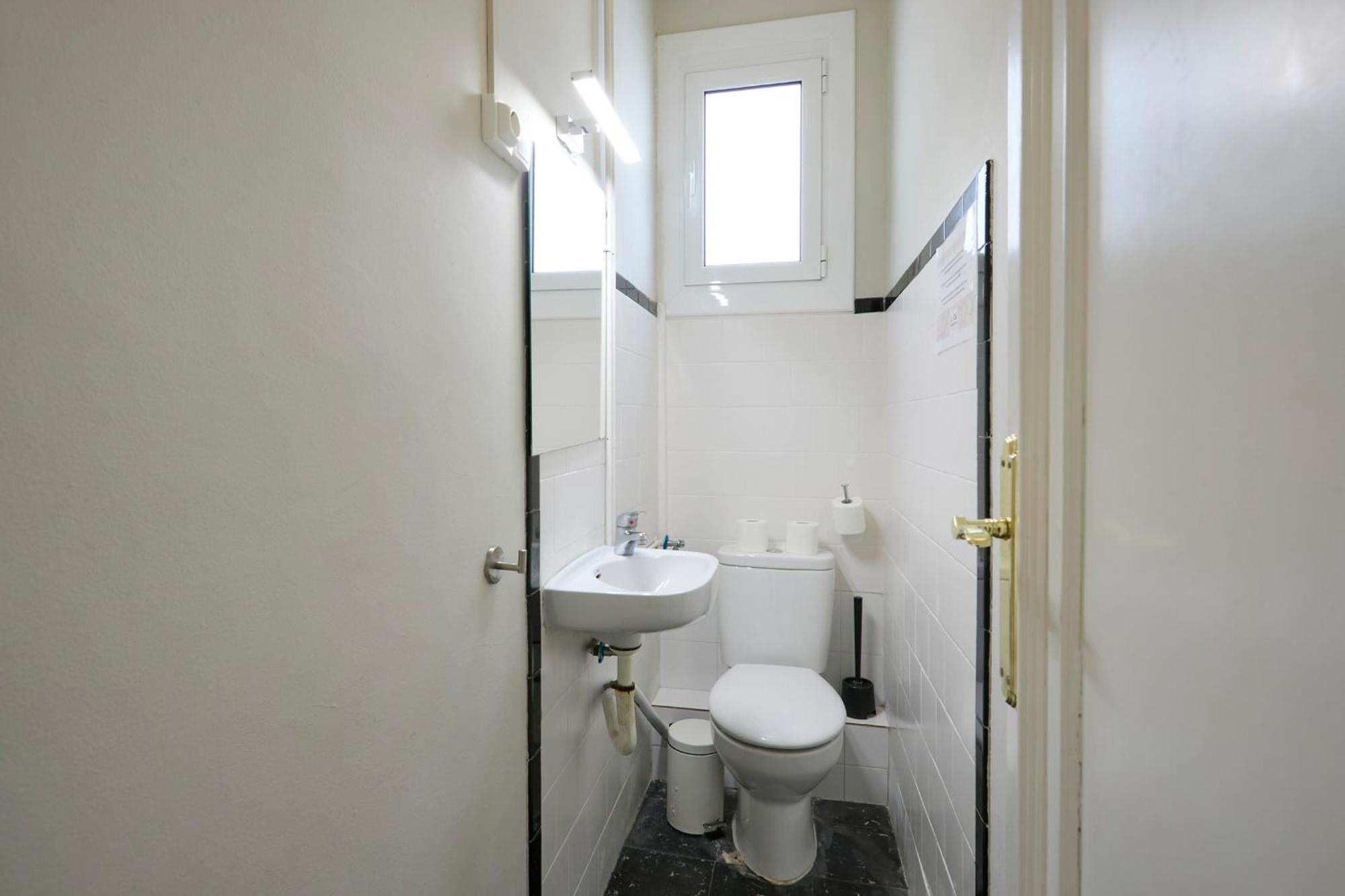 63Par1016- Sunny Apartment In Paralel Barcelona Buitenkant foto